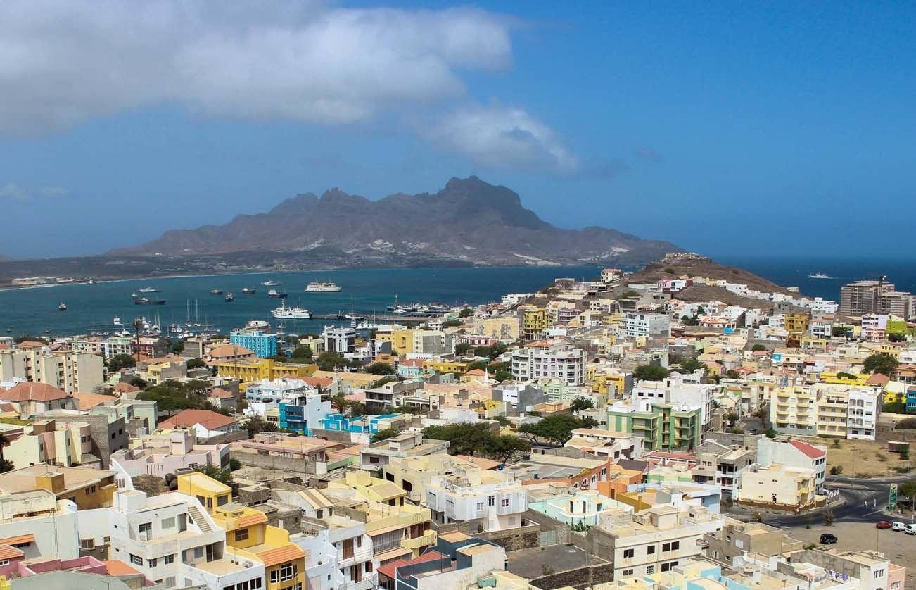 Pobreza extrema em Cabo Verde financiado pelo turismo e privatizações