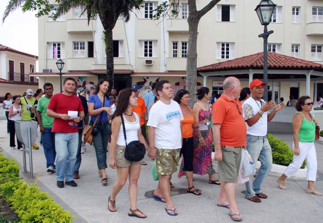 Guias turísticos elogiam melhoria na circulação rodoviária