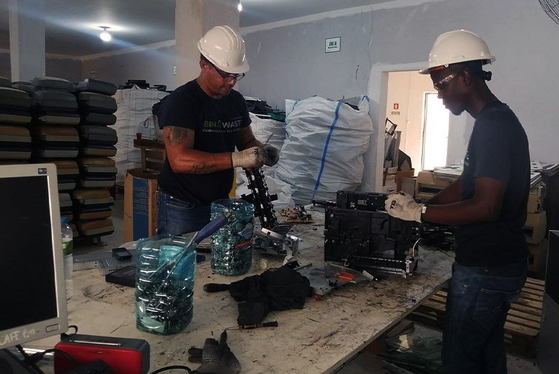 Negócio do lixo eletrônico