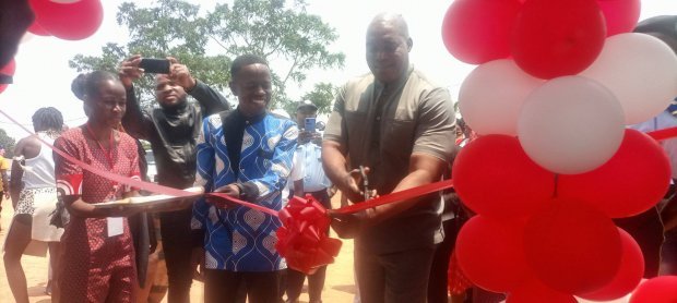 Aberta 4ª. Edição da Feira Municipal Agropecuária de Cangandala