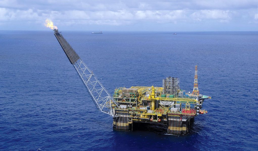 País ganha  novo importador de produtos refinados de petróleo