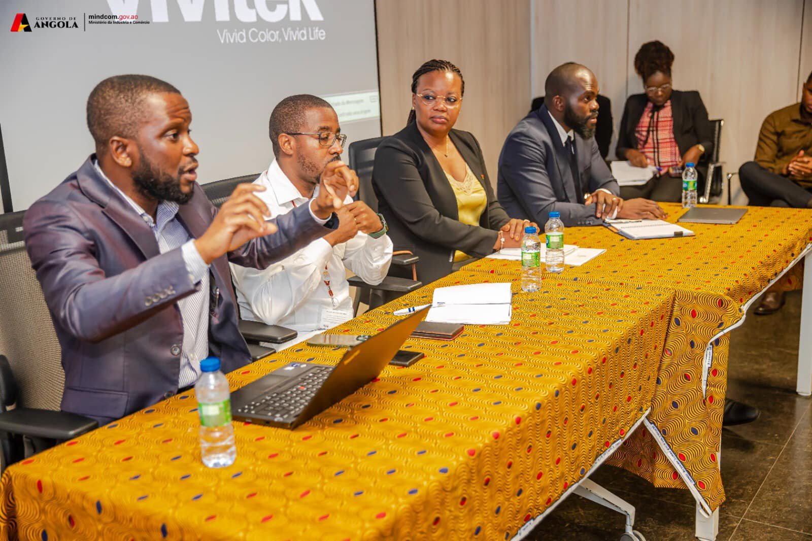 Operadores econômicos esclarecidos sobre procedimento dinâmico eletrônico de importação de açúcar